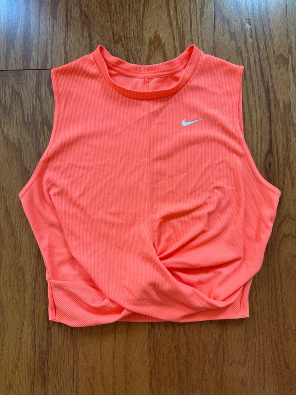 Nike Women’s Coral Twist-Front Sleeveless Crop Tank